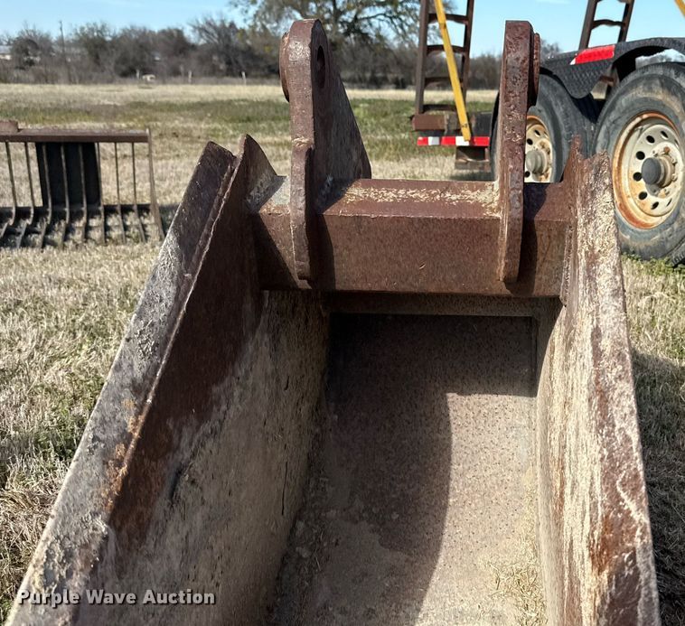 image for item EJ3480 Backhoe bucket
