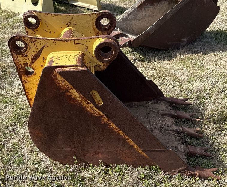 image for item EJ3481 Backhoe bucket