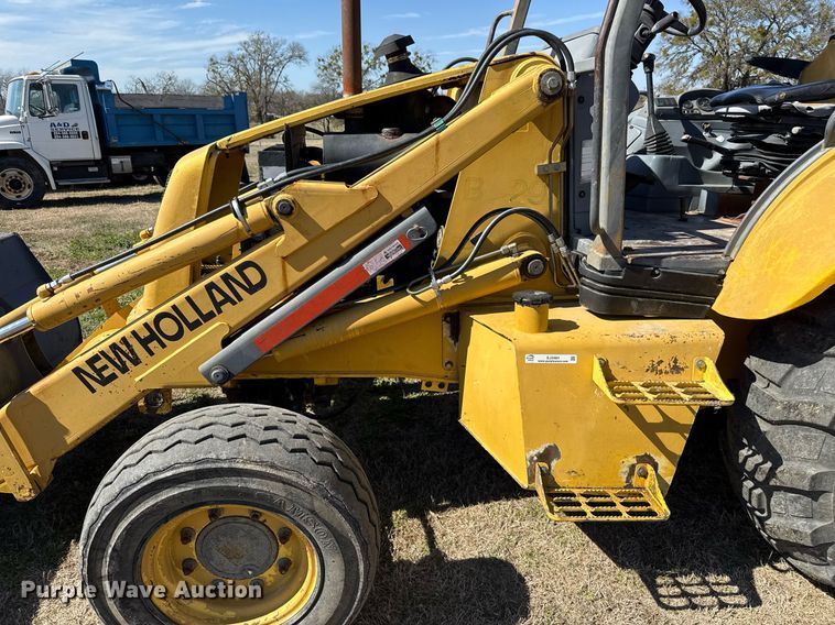 image for item EJ3484 2003 New Holland LB75 backhoe