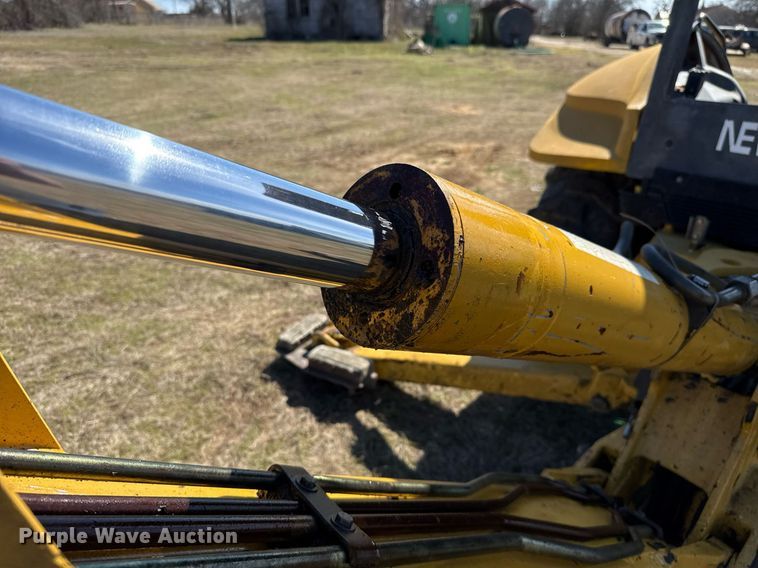 image for item EJ3484 2003 New Holland LB75 backhoe
