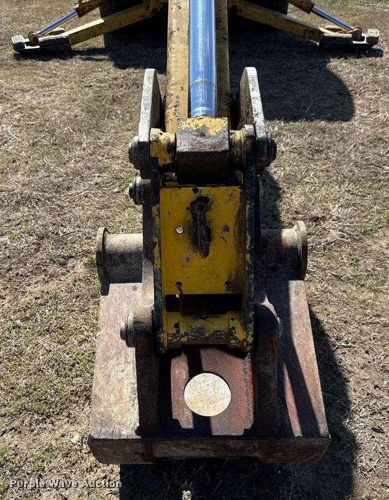 image for item EJ3484 2003 New Holland LB75 backhoe