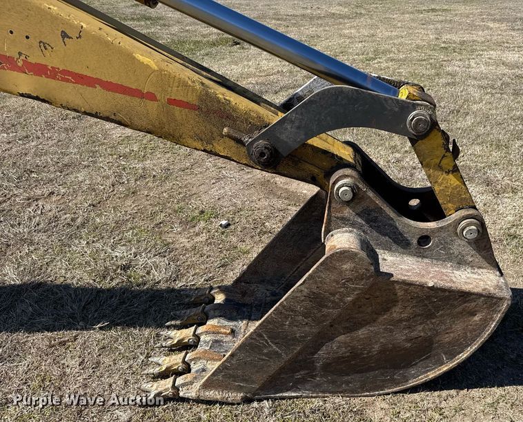 image for item EJ3484 2003 New Holland LB75 backhoe