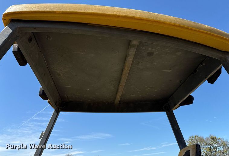 image for item EJ3484 2003 New Holland LB75 backhoe