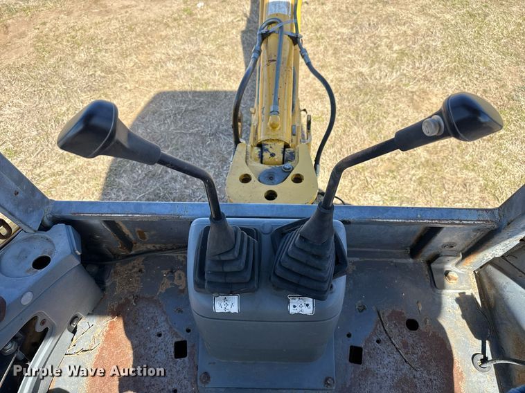 image for item EJ3484 2003 New Holland LB75 backhoe