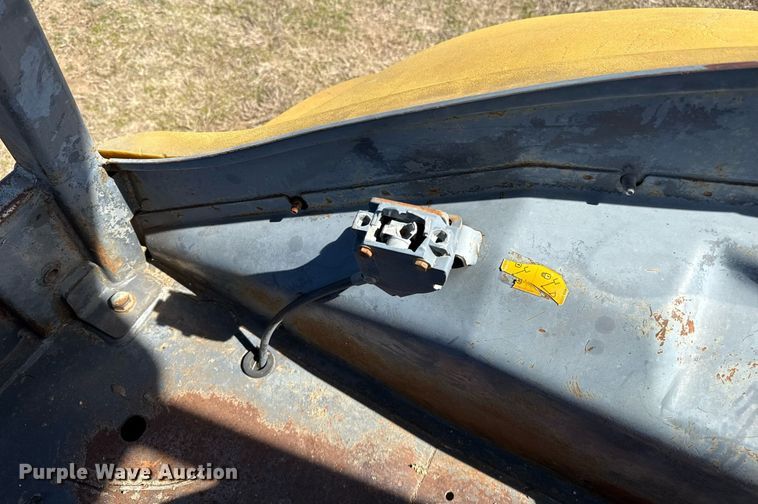 image for item EJ3484 2003 New Holland LB75 backhoe