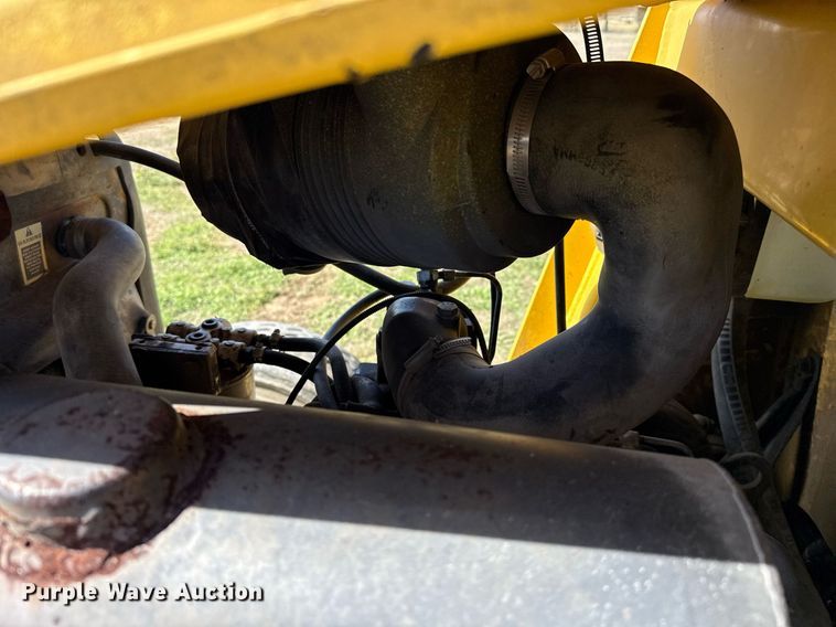 image for item EJ3484 2003 New Holland LB75 backhoe