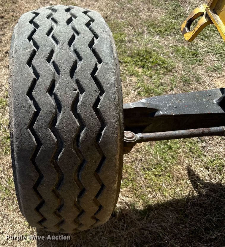 image for item EJ3484 2003 New Holland LB75 backhoe