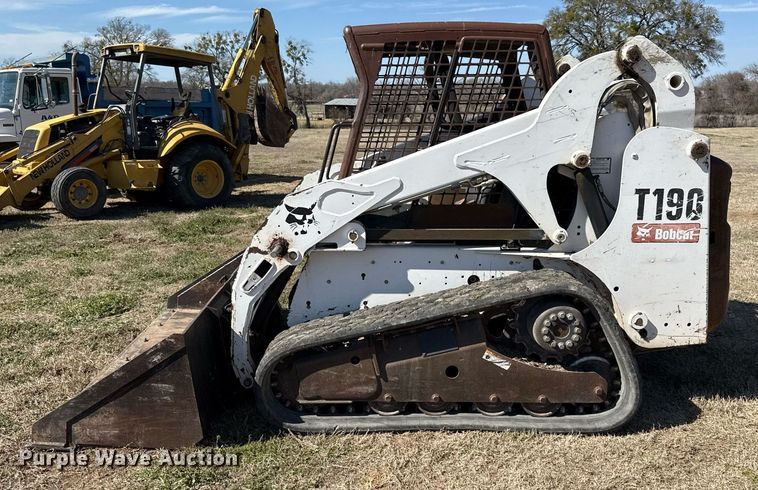 image for item EJ3485 2010 Bobcat T190 tracked skid steer loader