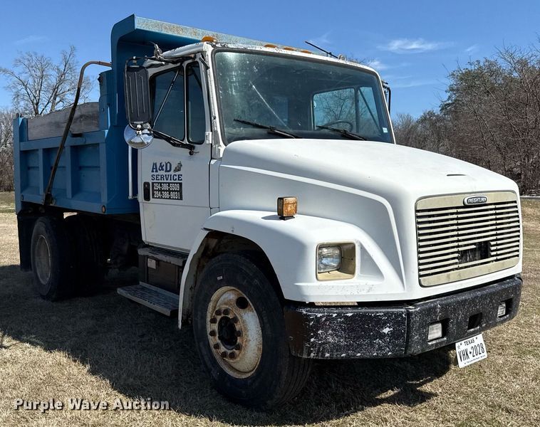 image for item EJ3486 2001 Freightliner FL70 dump truck