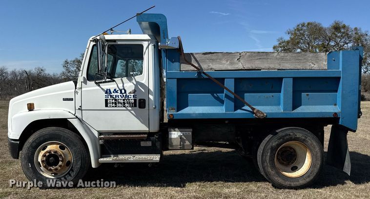 image for item EJ3486 2001 Freightliner FL70 dump truck