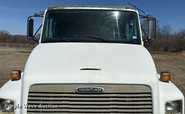 image for item EJ3486 2001 Freightliner FL70 dump truck