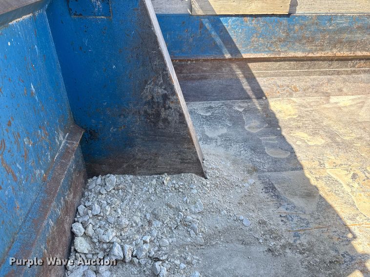 image for item EJ3486 2001 Freightliner FL70 dump truck