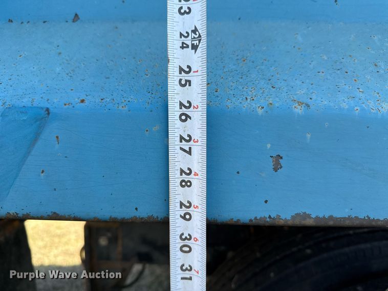 image for item EJ3486 2001 Freightliner FL70 dump truck