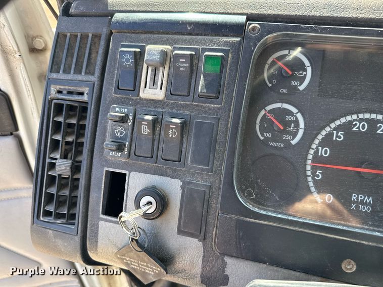 image for item EJ3486 2001 Freightliner FL70 dump truck