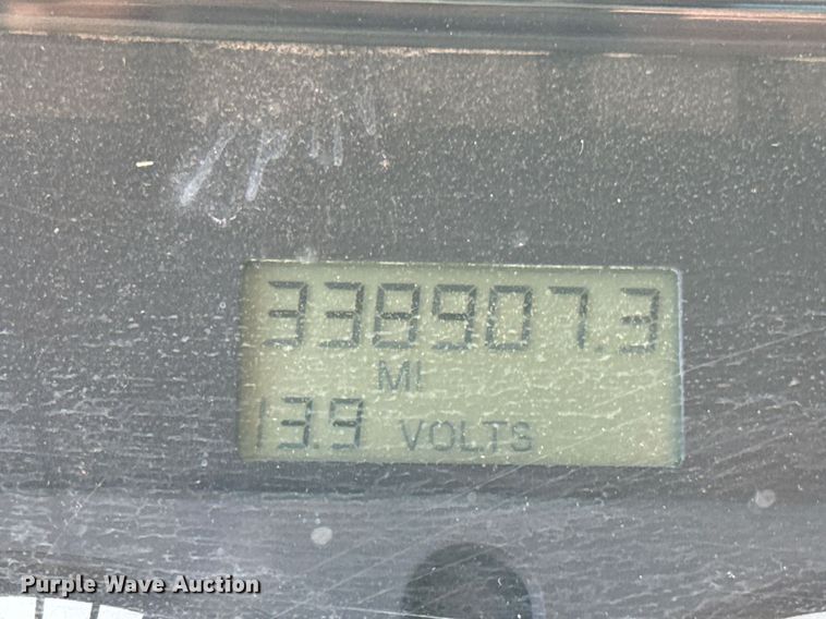 image for item EJ3486 2001 Freightliner FL70 dump truck