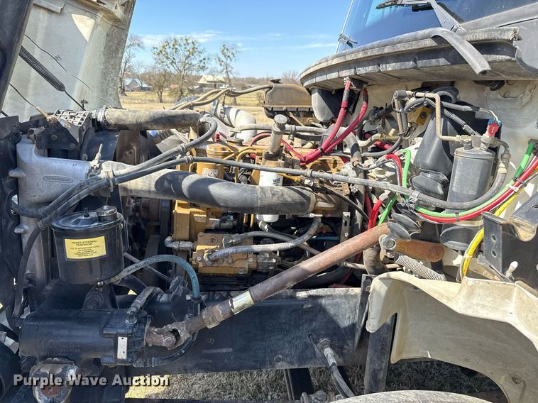 image for item EJ3486 2001 Freightliner FL70 dump truck