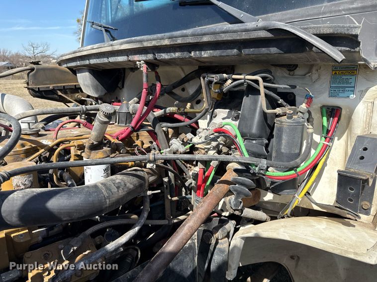 image for item EJ3486 2001 Freightliner FL70 dump truck