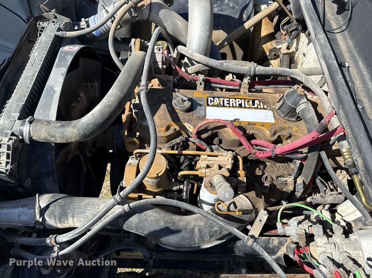 image for item EJ3486 2001 Freightliner FL70 dump truck