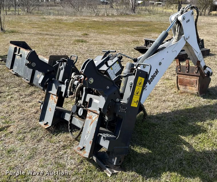 image for item EJ3489 2012 Bobcat R30S skid steer backhoe