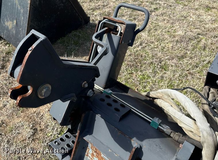 image for item EJ3489 2012 Bobcat R30S skid steer backhoe