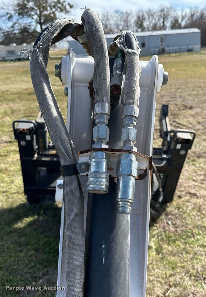 image for item EJ3489 2012 Bobcat R30S skid steer backhoe