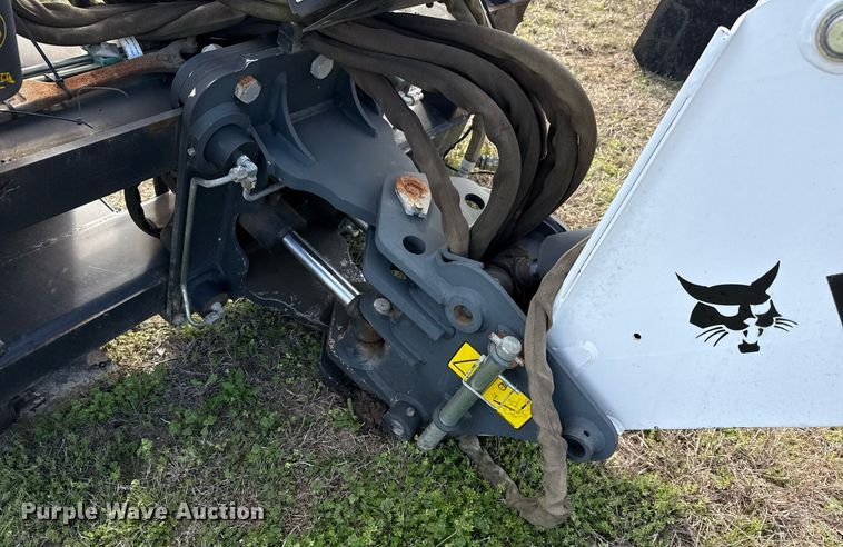 image for item EJ3489 2012 Bobcat R30S skid steer backhoe