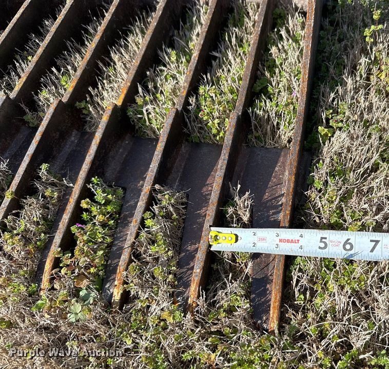 image for item EJ3491 Skid steer rock bucket