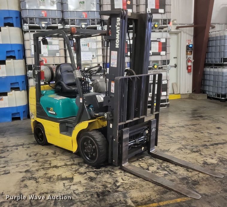 image for item EJ8165 Komatsu FG25GT-14 forklift