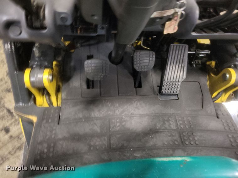 image for item EJ8165 Komatsu FG25GT-14 forklift