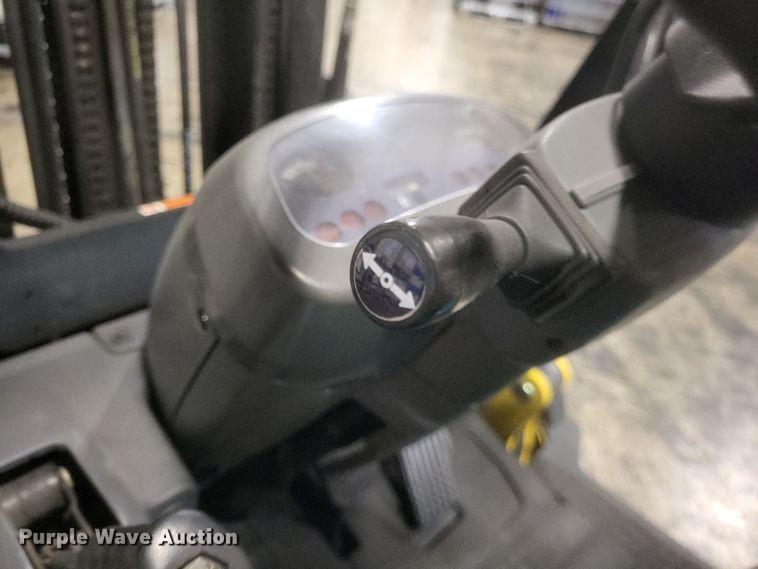 image for item EJ8165 Komatsu FG25GT-14 forklift