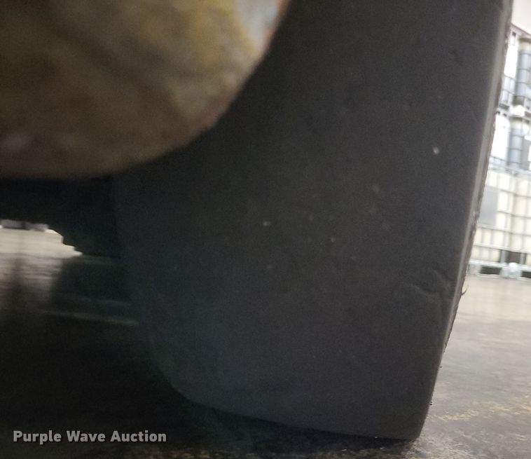 image for item EJ8165 Komatsu FG25GT-14 forklift