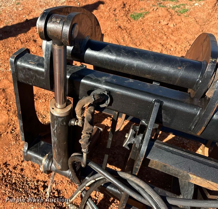 image for item EK0408 John Deere RR84 skid steer root rake grapple