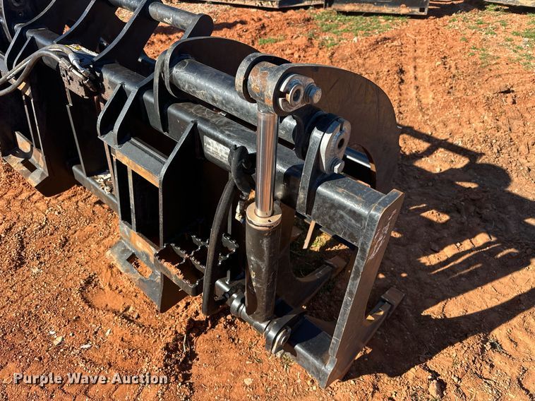 image for item EK0408 John Deere RR84 skid steer root rake grapple