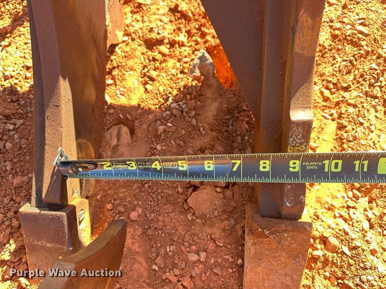 image for item EK0408 John Deere RR84 skid steer root rake grapple