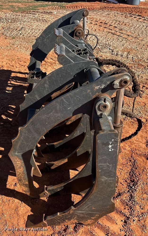 image for item EK0409 2019 Paladin Root Rake skid steer root rake grapple