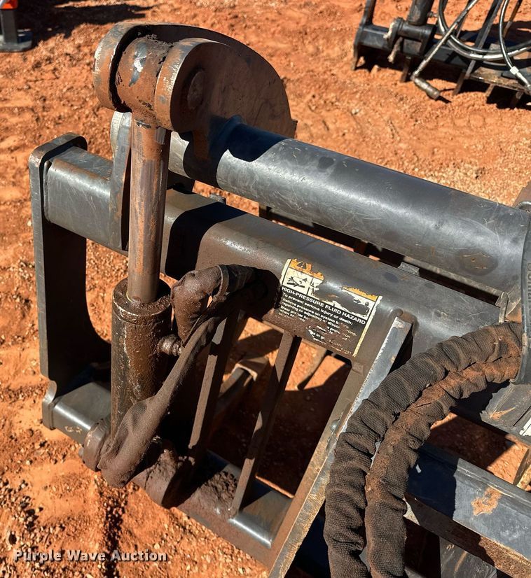 image for item EK0409 2019 Paladin Root Rake skid steer root rake grapple