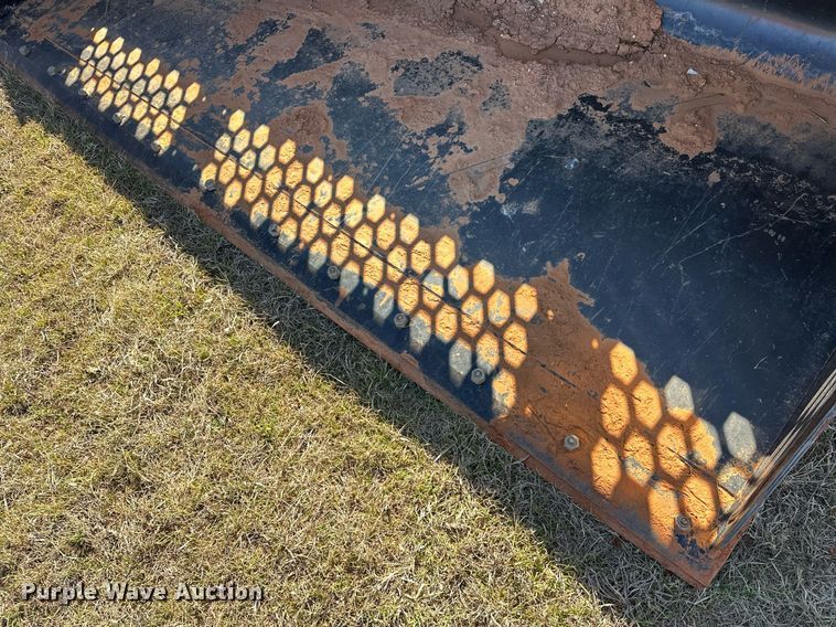 image for item EK0410 Caterpillar 469-0773 skid steer bucket