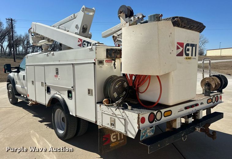 image for item EK0412 2016 Ford F550 Super Duty bucket truck