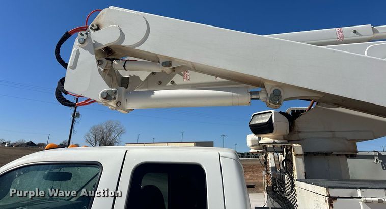 image for item EK0412 2016 Ford F550 Super Duty bucket truck