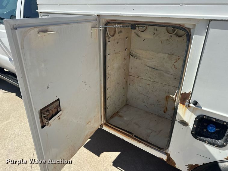 image for item EK0412 2016 Ford F550 Super Duty bucket truck