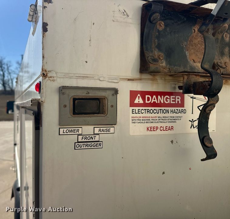 image for item EK0412 2016 Ford F550 Super Duty bucket truck