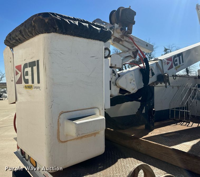 image for item EK0412 2016 Ford F550 Super Duty bucket truck