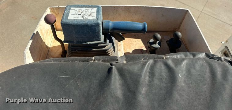 image for item EK0412 2016 Ford F550 Super Duty bucket truck