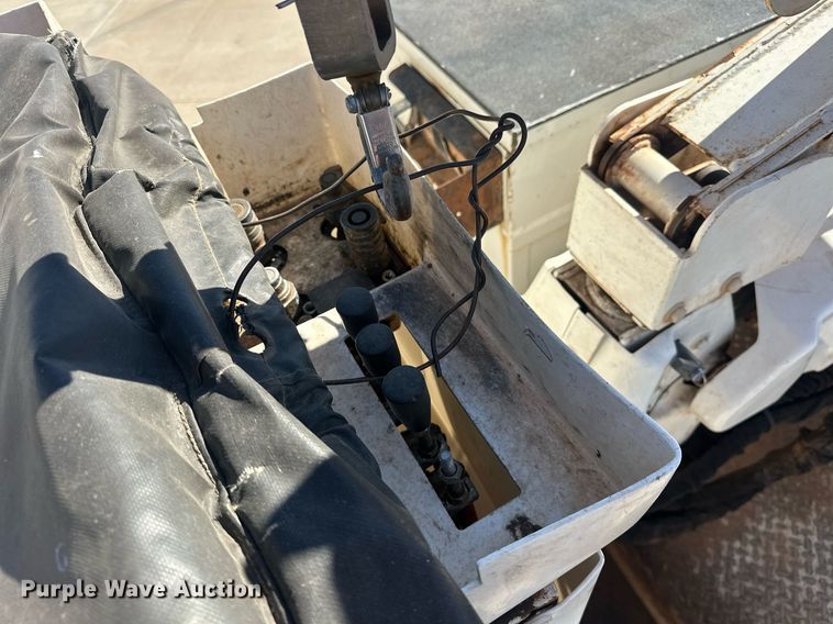 image for item EK0412 2016 Ford F550 Super Duty bucket truck