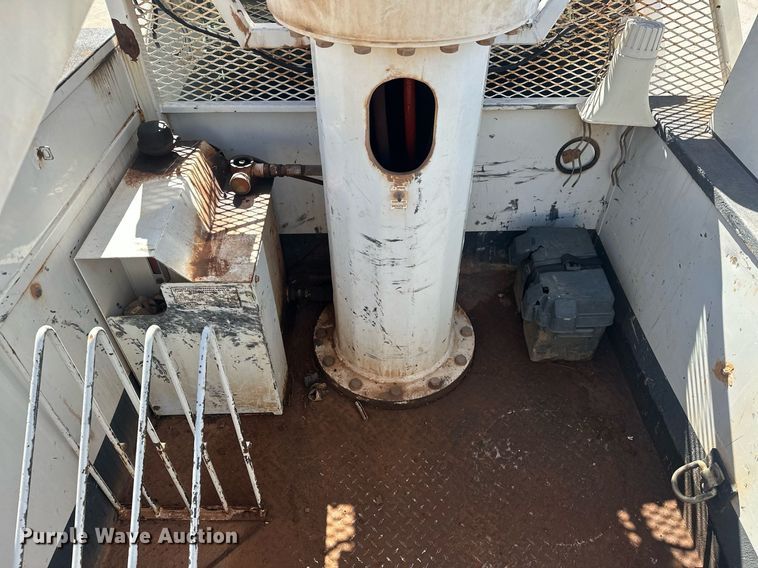 image for item EK0412 2016 Ford F550 Super Duty bucket truck