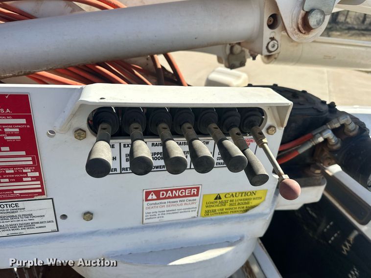 image for item EK0412 2016 Ford F550 Super Duty bucket truck