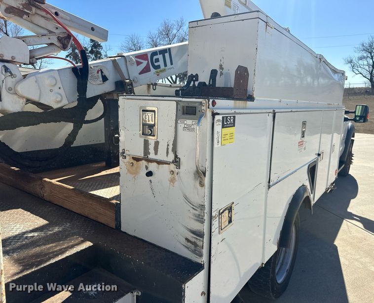 image for item EK0412 2016 Ford F550 Super Duty bucket truck