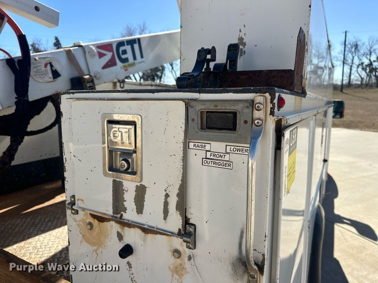 image for item EK0412 2016 Ford F550 Super Duty bucket truck