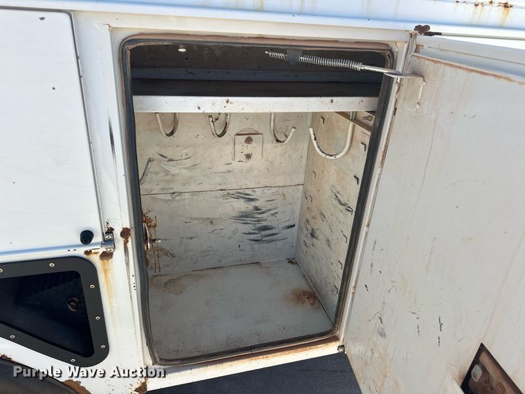 image for item EK0412 2016 Ford F550 Super Duty bucket truck