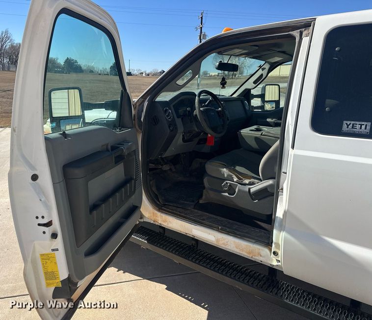 image for item EK0412 2016 Ford F550 Super Duty bucket truck